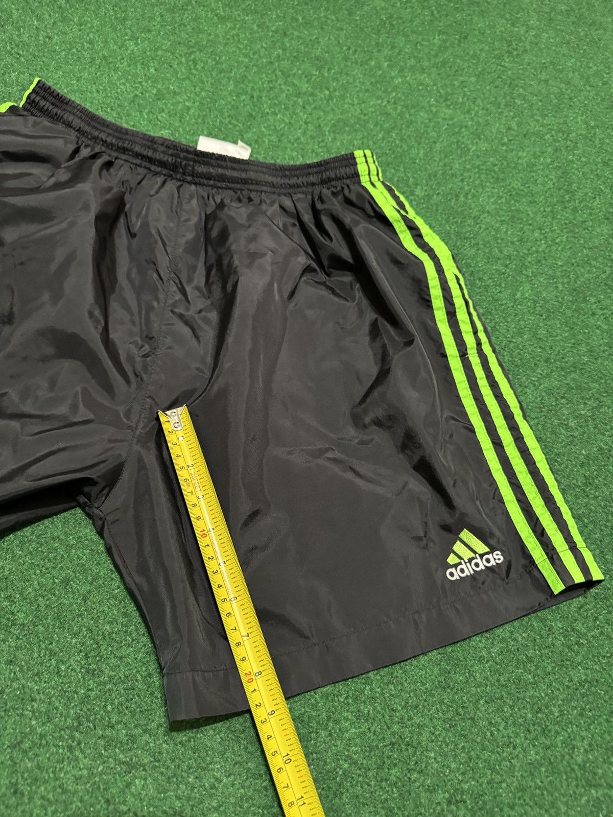Adidas Adidas Shorts Large Vintage 90s Pockets Black 9” Drawstring Size US 29 - 6 Thumbnail