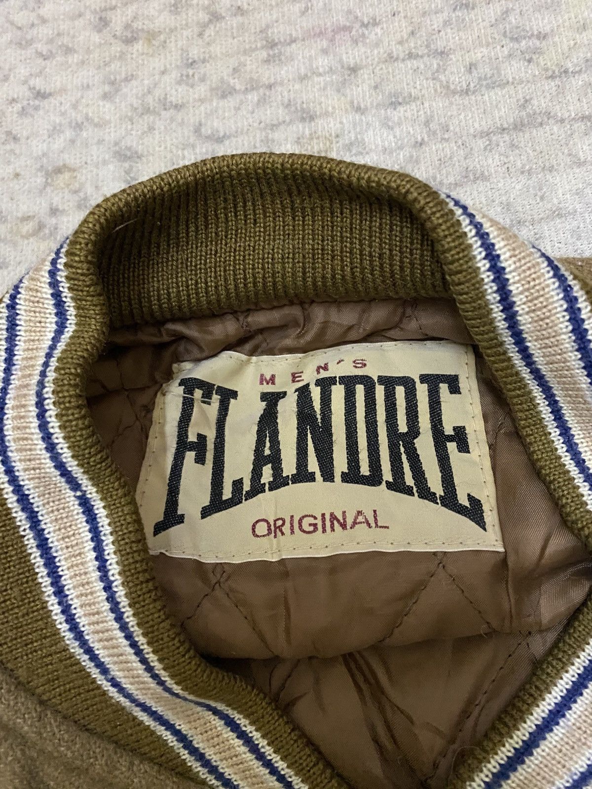 Japanese Brand VINTAGE MENS FLANDRE LEATHER ARM WOOL VARSITY JACKET Size US L / EU 52-54 / 3 - 9 Thumbnail