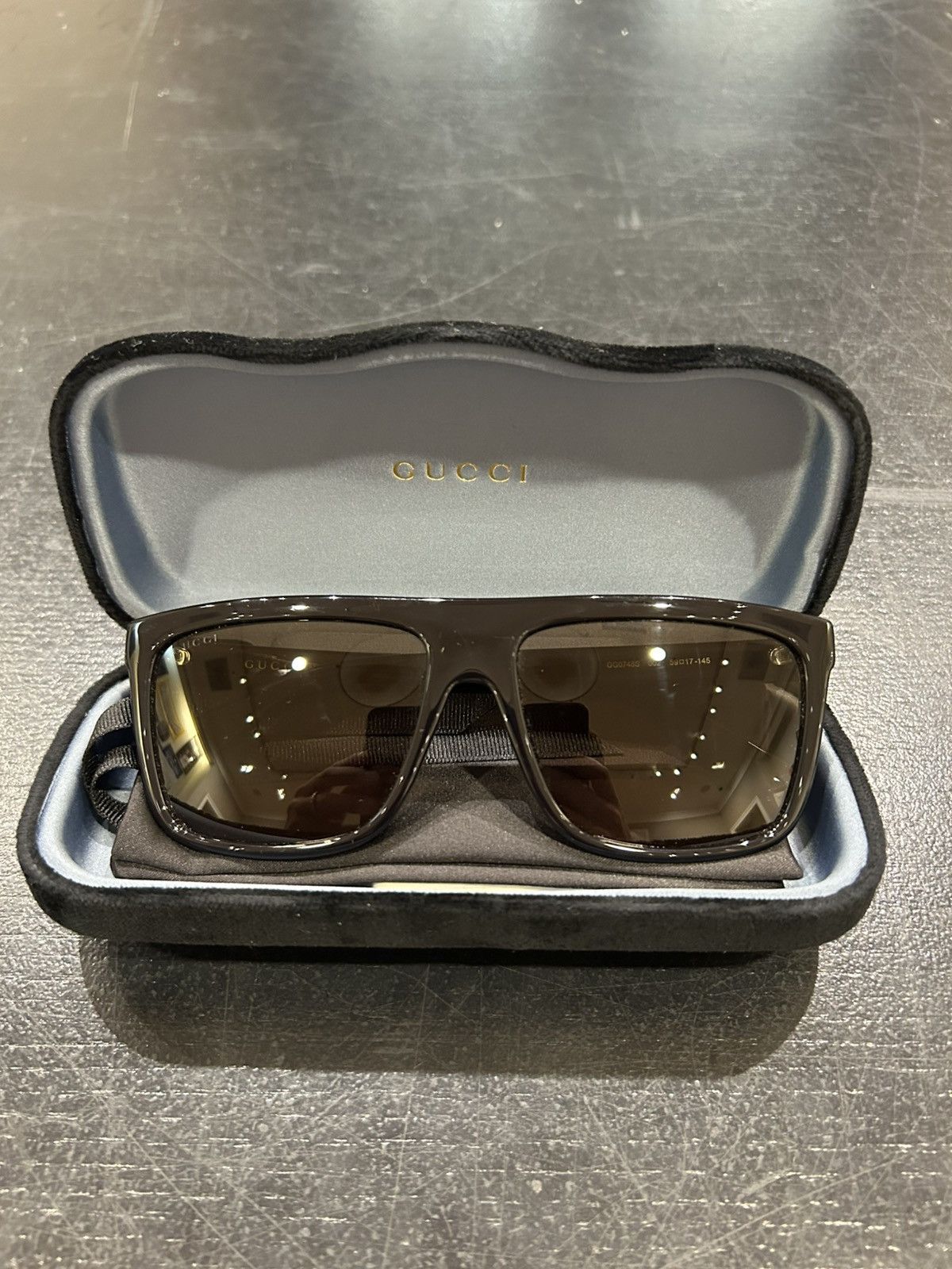 Gucci Gucci Oversized Square Sunglasses Size ONE SIZE - 8 Thumbnail