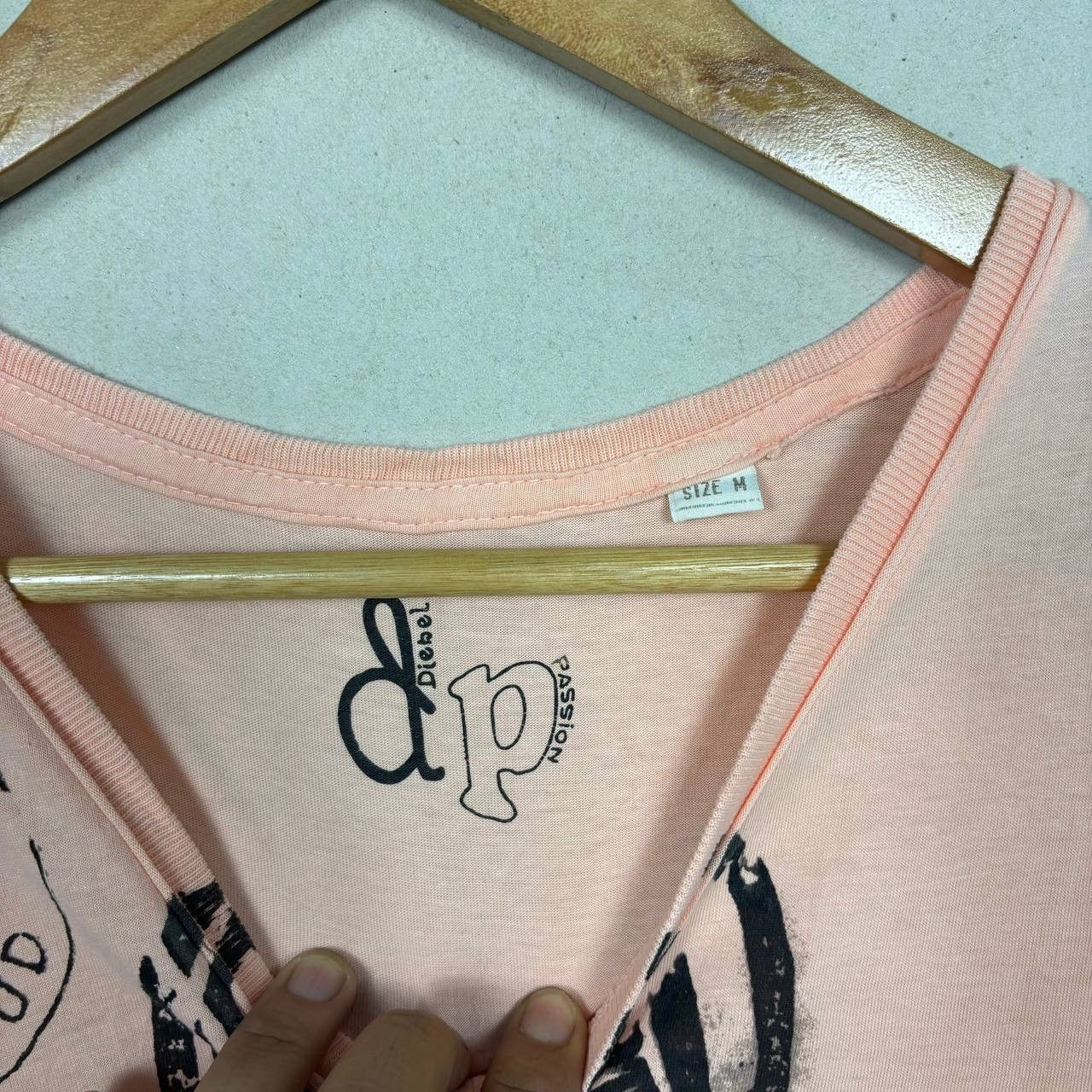 Diesel Vintage Diesel Passion DP Graphic V-Neck Tee Peach M Y2K Size US M / EU 48-50 / 2 - 4 Thumbnail