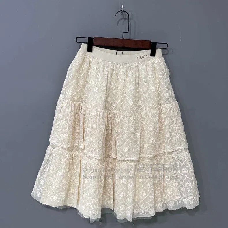 Gucci Gucci Double g full print lace cake skirt Size 30" / US 8 / IT 44 - 1 Thumbnail