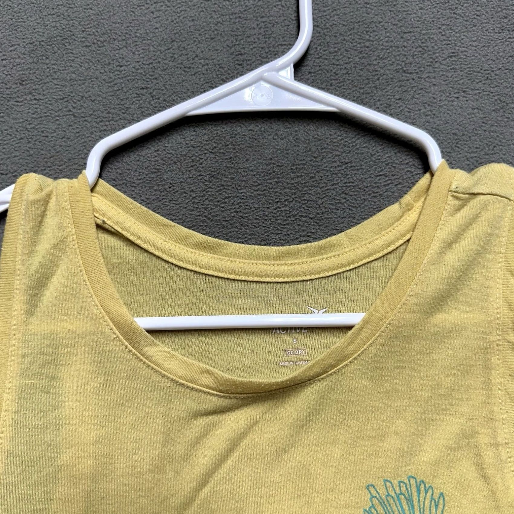 Old Navy Old Navy Active Tank Top Womens Small Go Dry Running French Fries Fry Your Best Size S / US 4 / IT 40 - 4 Thumbnail