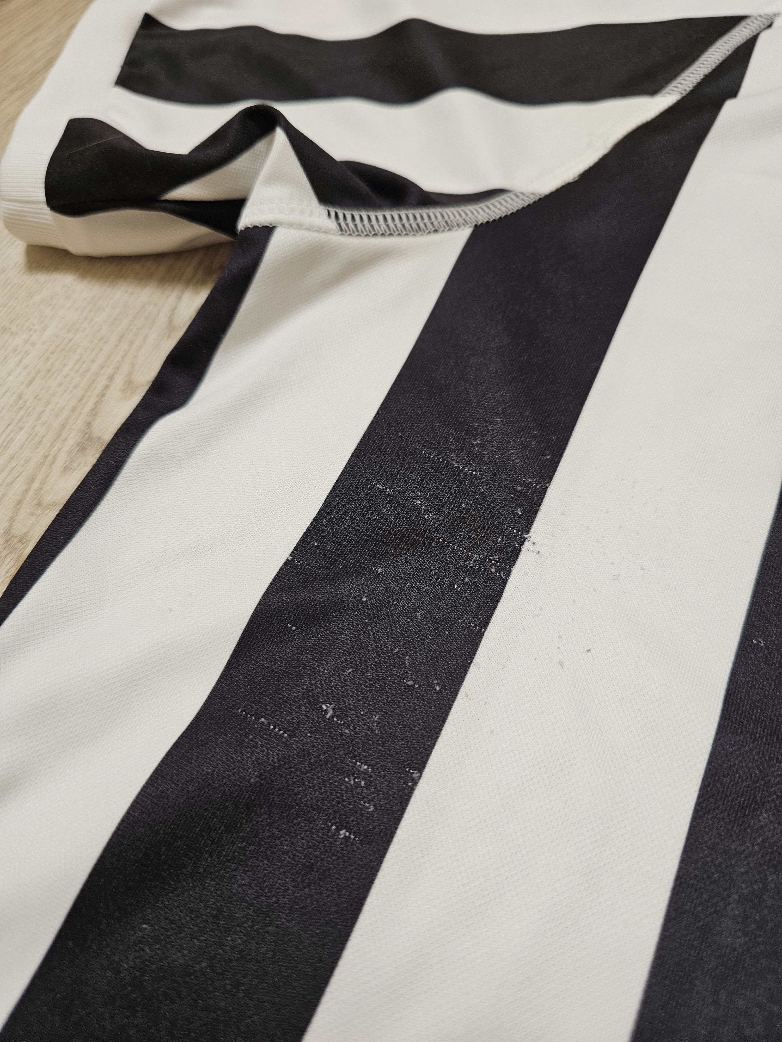 Puma NEWCASTLE UNITED 2018 2019 HOME FOOTBALL SHIRT SOCCER JERSEY Size US XL / EU 56 / 4 - 5 Thumbnail