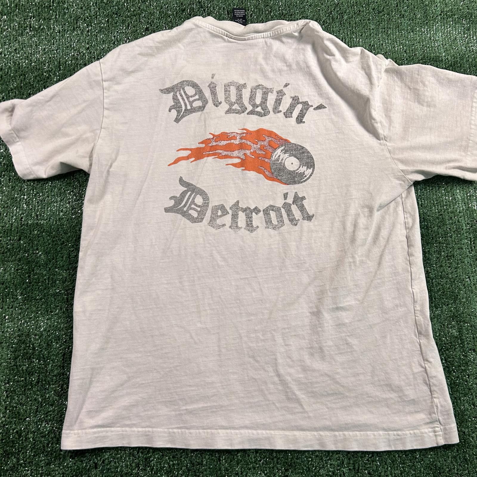 H&M Vintage Style Men's Graphic T-Shirt with 'Diggin' Detroit' Size US M / EU 48-50 / 2 - 1 Thumbnail