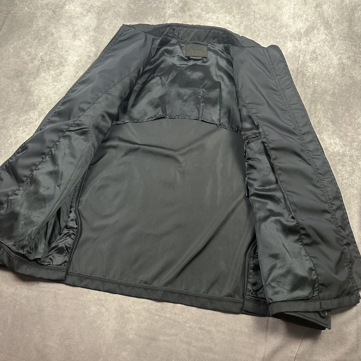 Prada Prada Nylon Black Light Jacket Size US L / EU 52-54 / 3 - 6 Thumbnail
