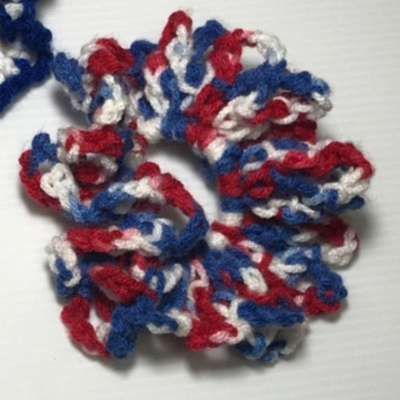 Handmade NWT Red White Blue Handmade Crocheted Scrunchie Set of 3 Size ONE SIZE - 4 Thumbnail