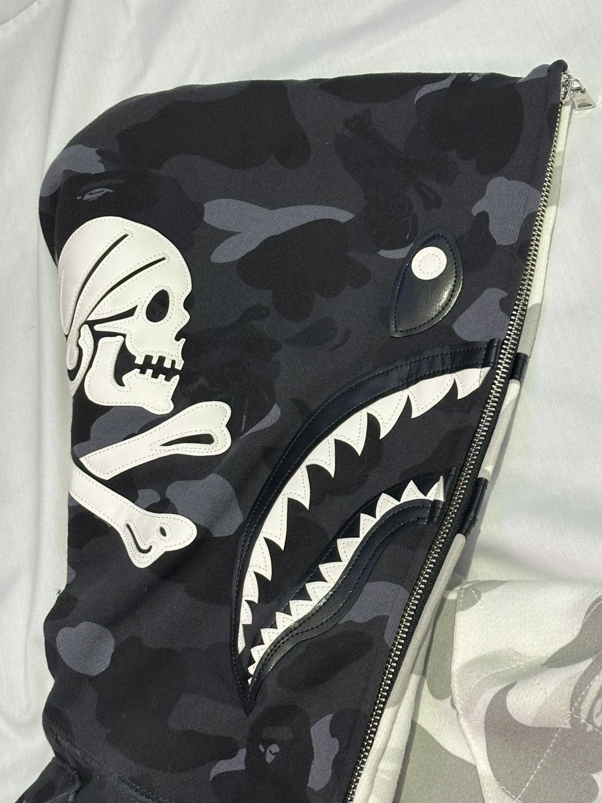 Bape × Neighborhood BAPE × NEIGHBORHOOD Split Shark Full-Zip Hoodie Size US XL / EU 56 / 4 - 6 Thumbnail