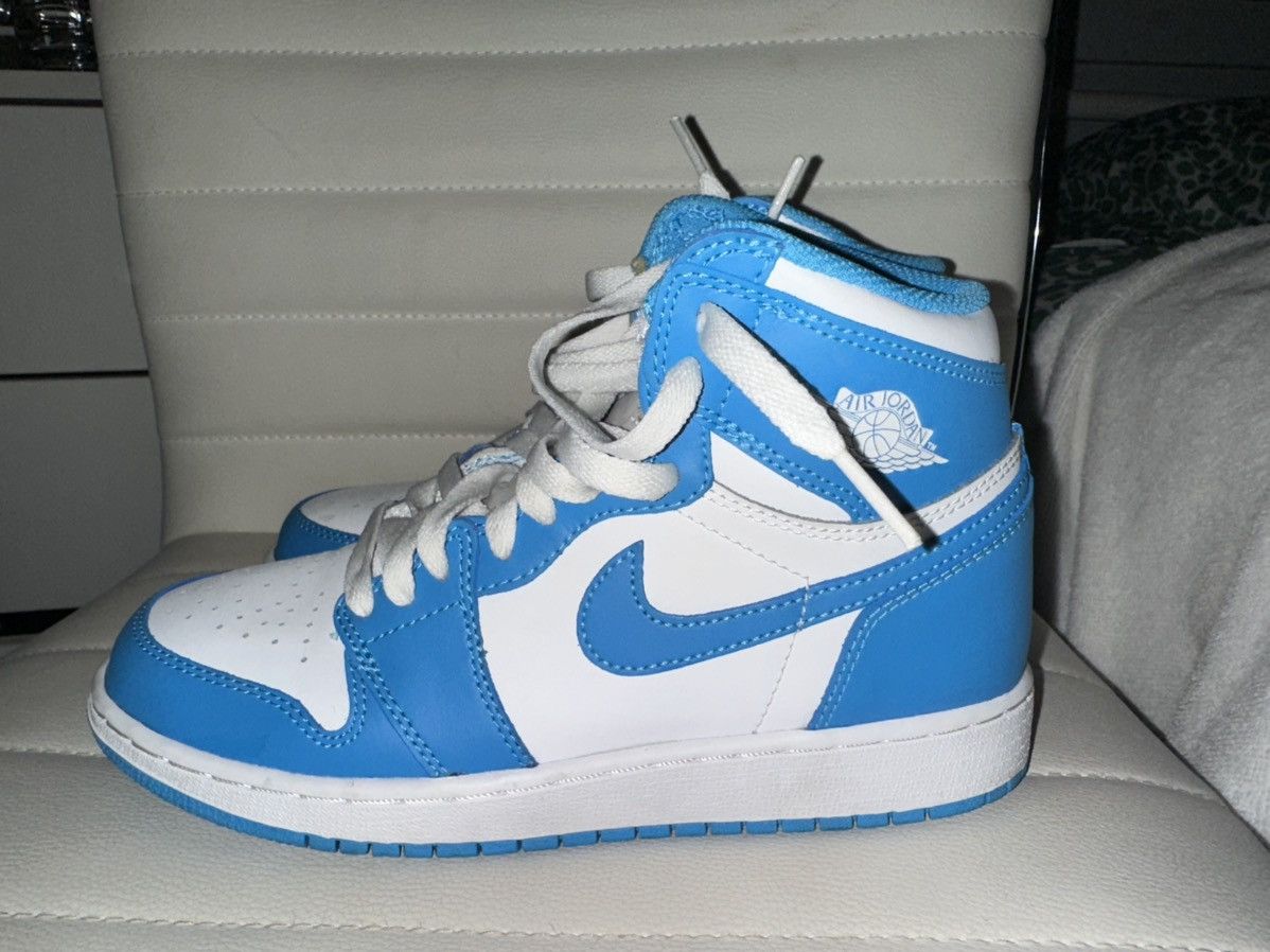 Vintage UNC Jordan Retro 1 Size US 5.5 / IT 35.5 - 11 Thumbnail