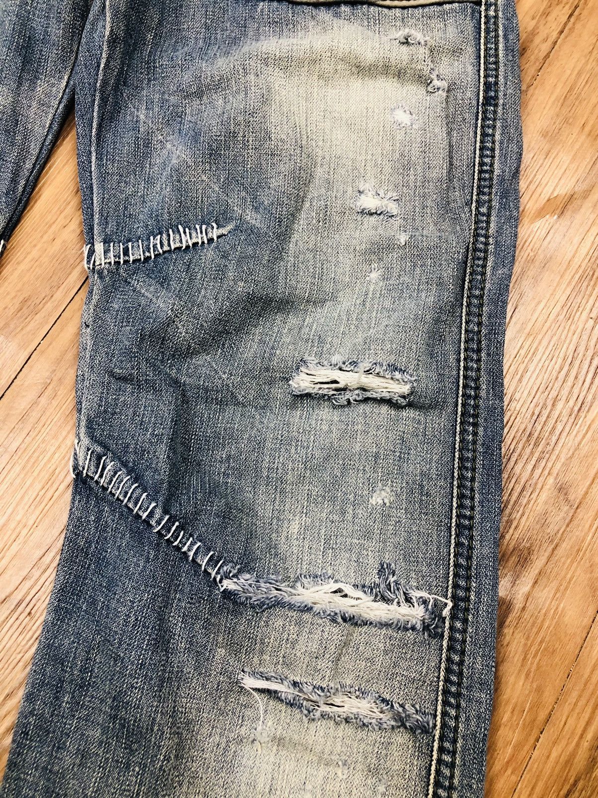 Twenty TWENTY WORKS Distressed Camo Jeans (38) Size US 31 - 6 Thumbnail