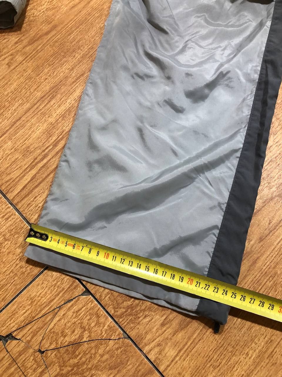 Nike Vintage Nike Y2K Windbreaker Pants Ice Gray Rare 2000s Vtg Size US 32 / EU 48 - 12 Thumbnail