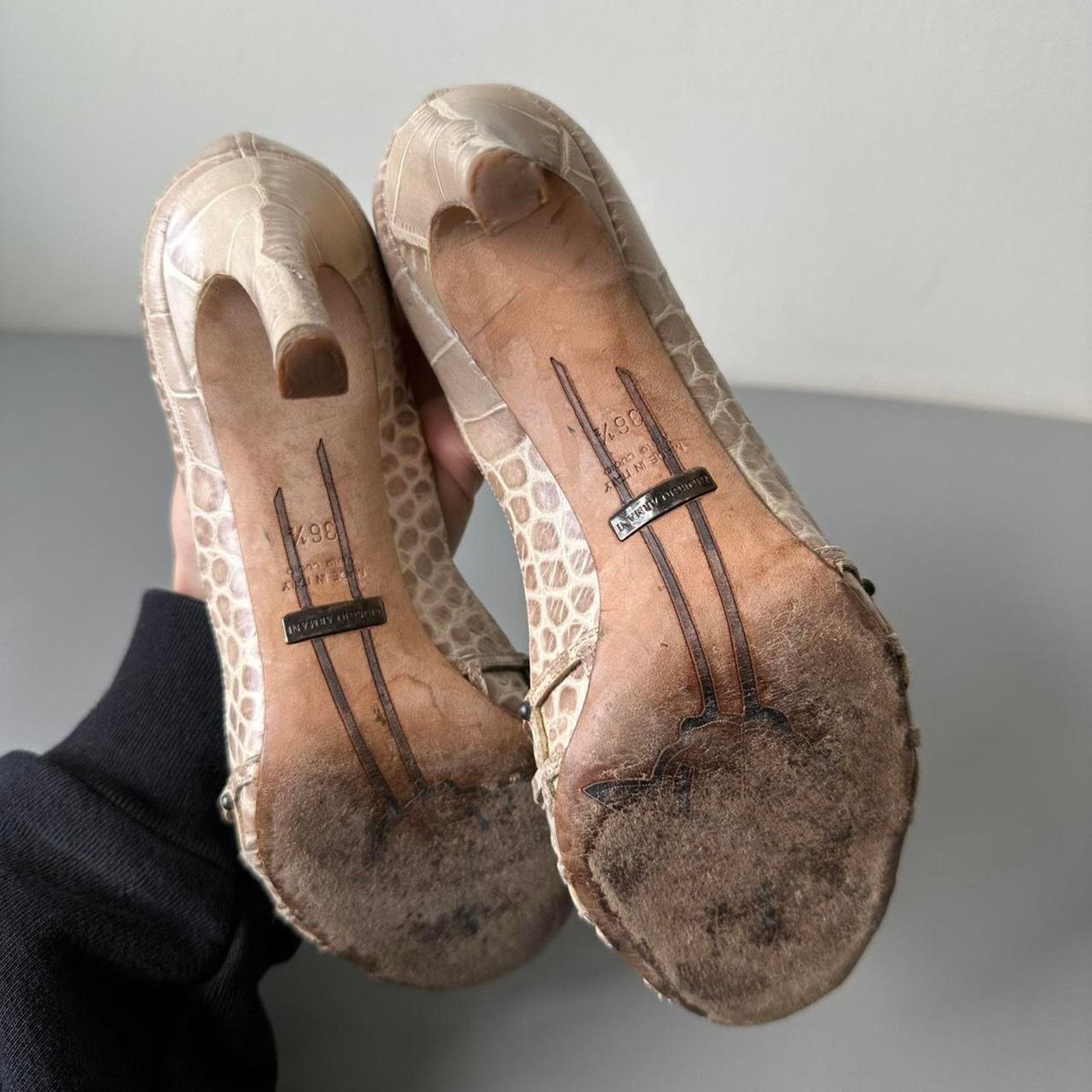 Giorgio Armani × Vintage Vintage GIORGIO ARMANI Tan Leather Peep-Toe Croc Heels/Pumps Size US 6.5 / IT 36.5 - 7 Thumbnail