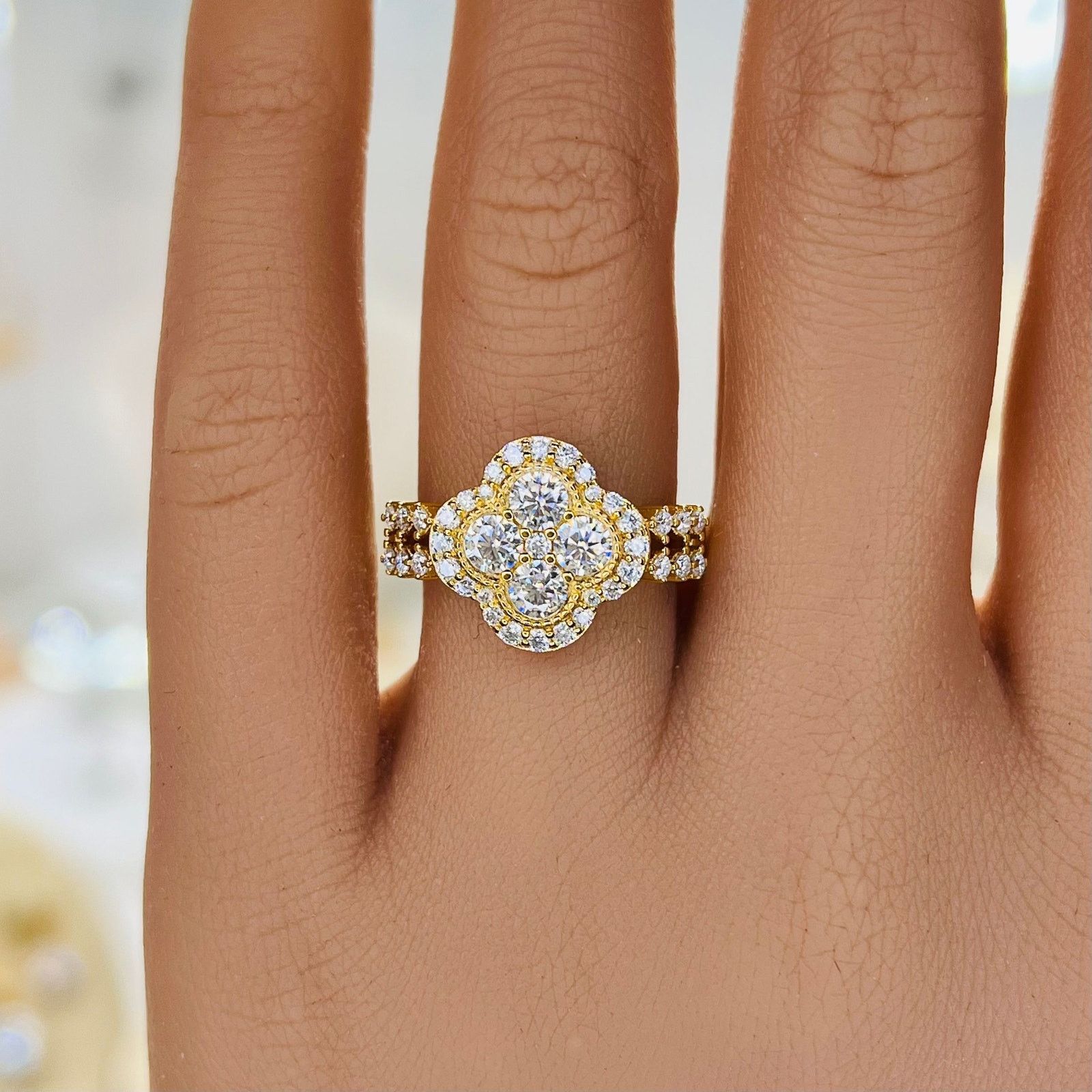 Other Clover Full Moissanite Pavé Engagement Ring Size ONE SIZE - 3 Thumbnail
