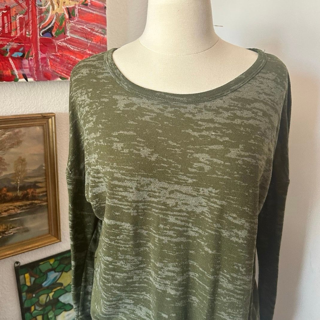 Other caution to the wind camo green long sleeve shirt Size M / US 6-8 / IT 42-44 - 2 Thumbnail