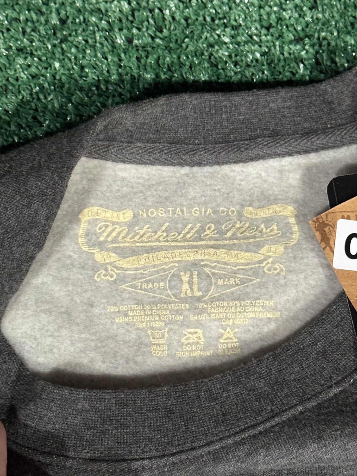 Mitchell & Ness Mitchell N Ness born and bred bulls sweater Size US XL / EU 56 / 4 - 5 Thumbnail