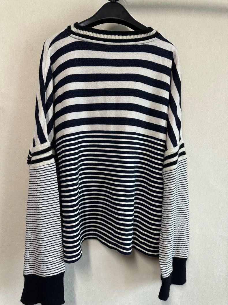 Loewe LOEWE woollen sweater Size M / US 6-8 / IT 42-44 - 2 Thumbnail