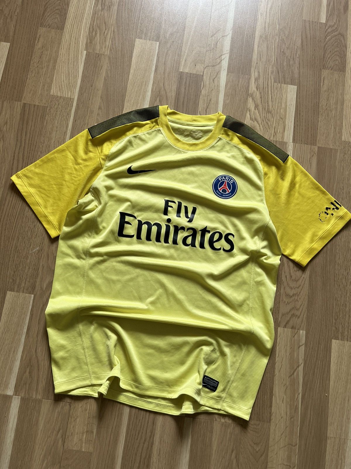Nike Nike vintage football jersey goalkeeper yellow 2015 Size US XL / EU 56 / 4 - 3 Thumbnail