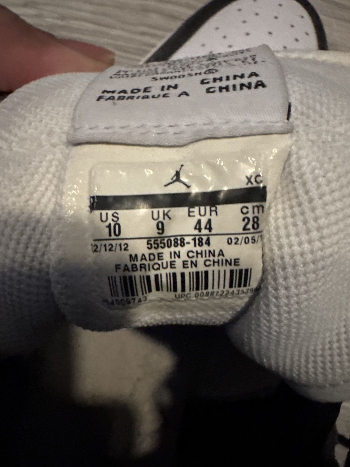 Jordan Brand 2013 Jordan 1 Black Toes Size US 9.5 / EU 42-43 - 4 Thumbnail