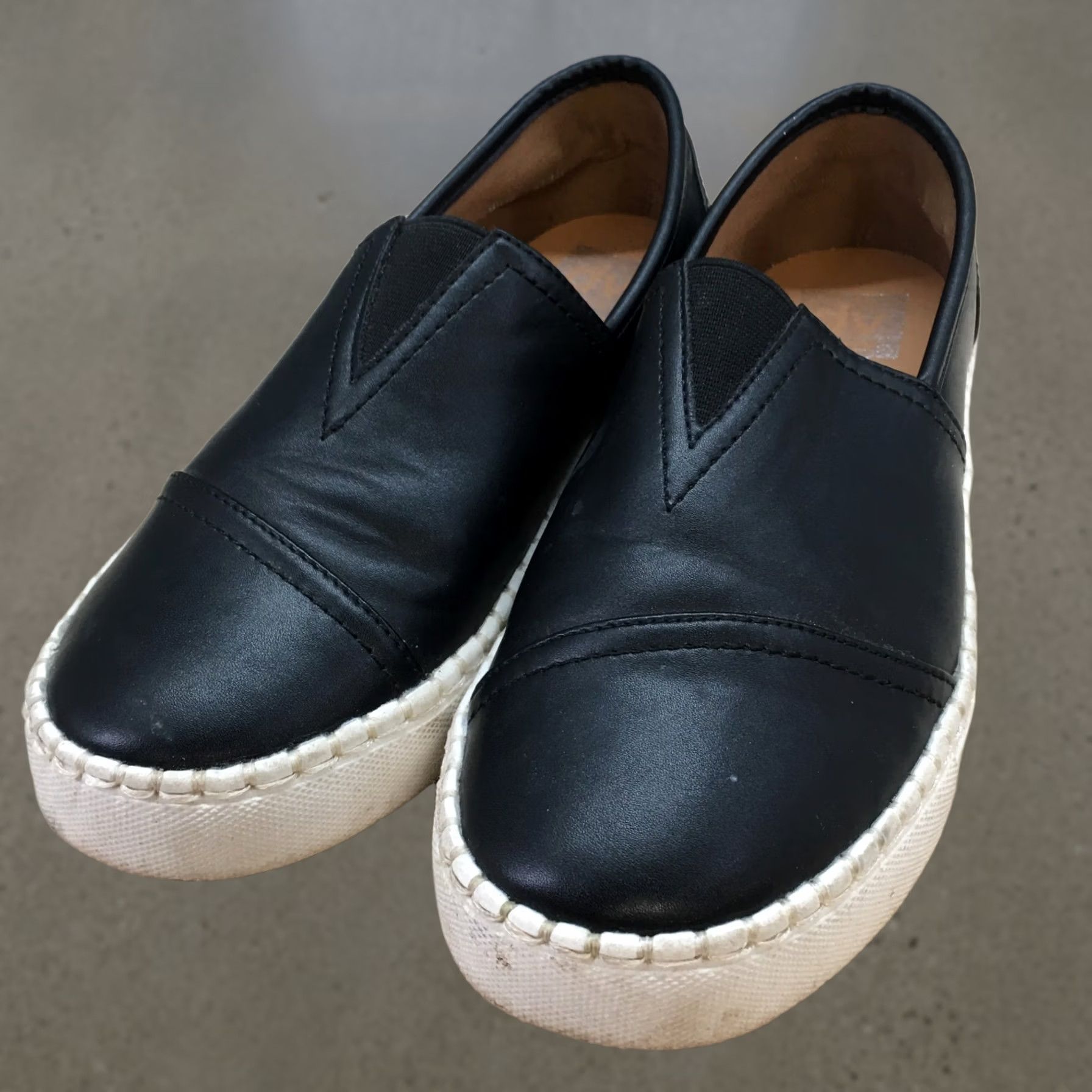 Dolce Vita Dolce Vita Loafer Womens 7 Black Sumna Round Toe Slip On Casual Comfort Leather Shoe Size US 7 / IT 37 - 1 Thumbnail