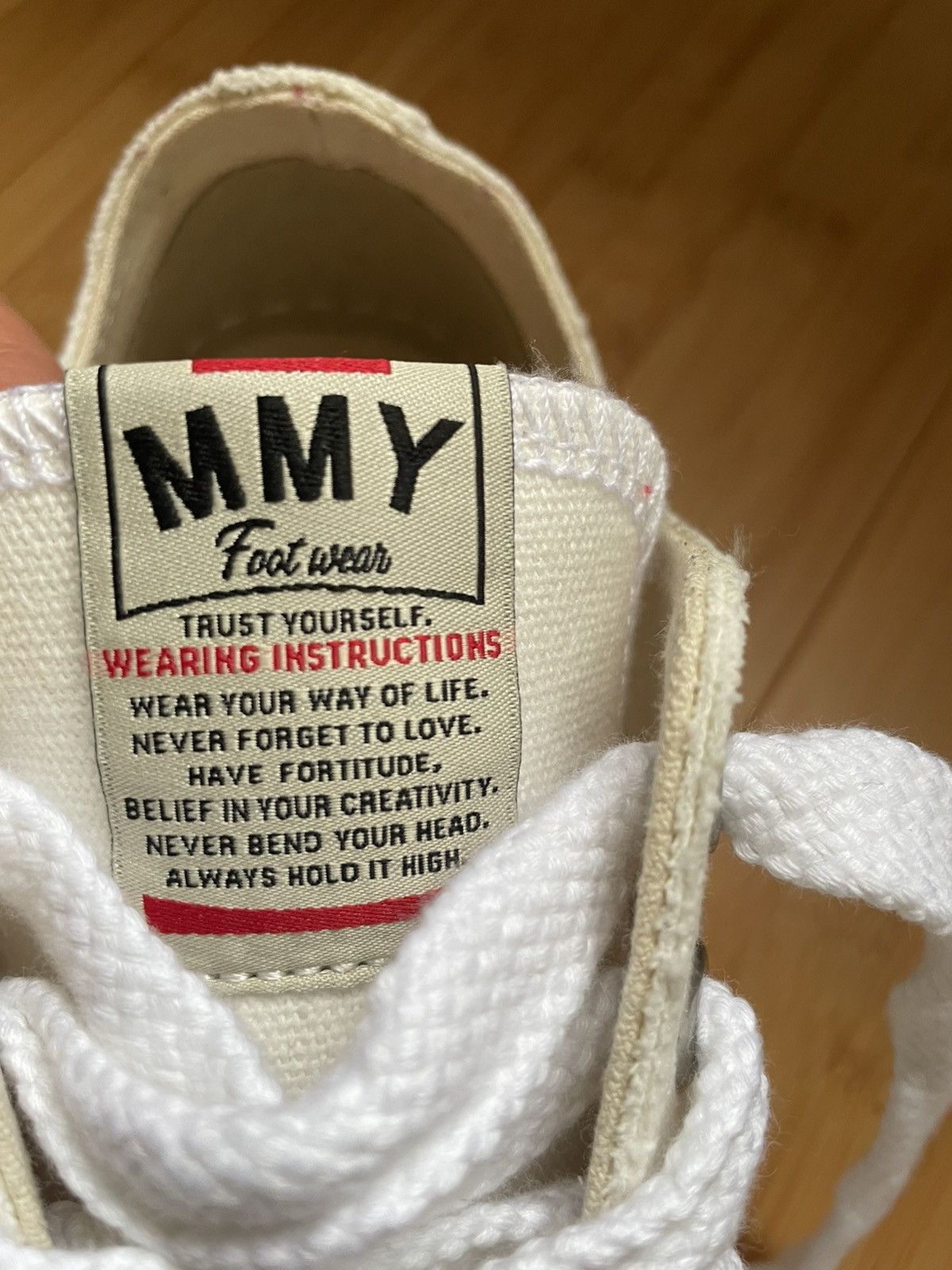 Maison MIHARA YASUHIRO Maison Mihara Yasuhiro White Low Top Sneakers Size 37 Size US 6 / IT 36 - 9 Thumbnail