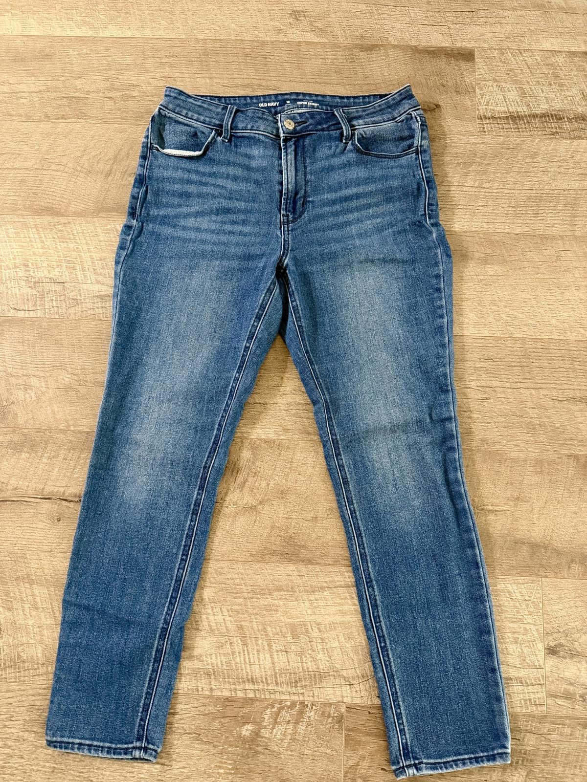 Old Navy Old Navy High-Waisted Wow Super-Skinny Jeans, Dark Wash Size 32" / US 10 / IT 46 - 1 Thumbnail
