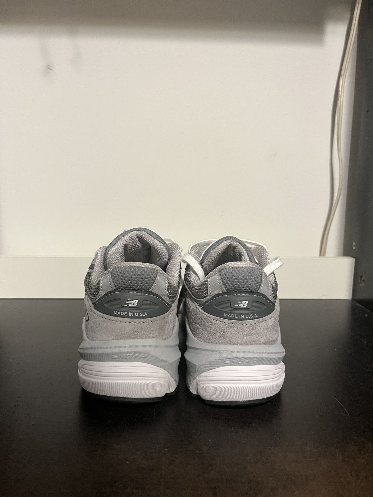New Balance New Balance 990 V6 MiUSA Grey Women’s 7.5 W990GL6 Size US 7.5 / IT 37.5 - 6 Thumbnail