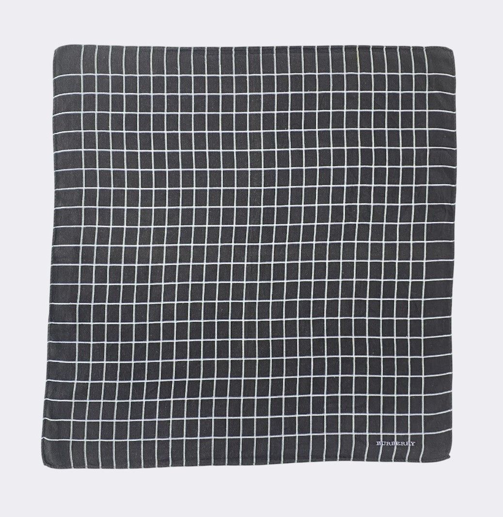 Burberry Vintage Burberry Handkerchief Neckerchief Bandana H025R Size ONE SIZE - 2 Thumbnail