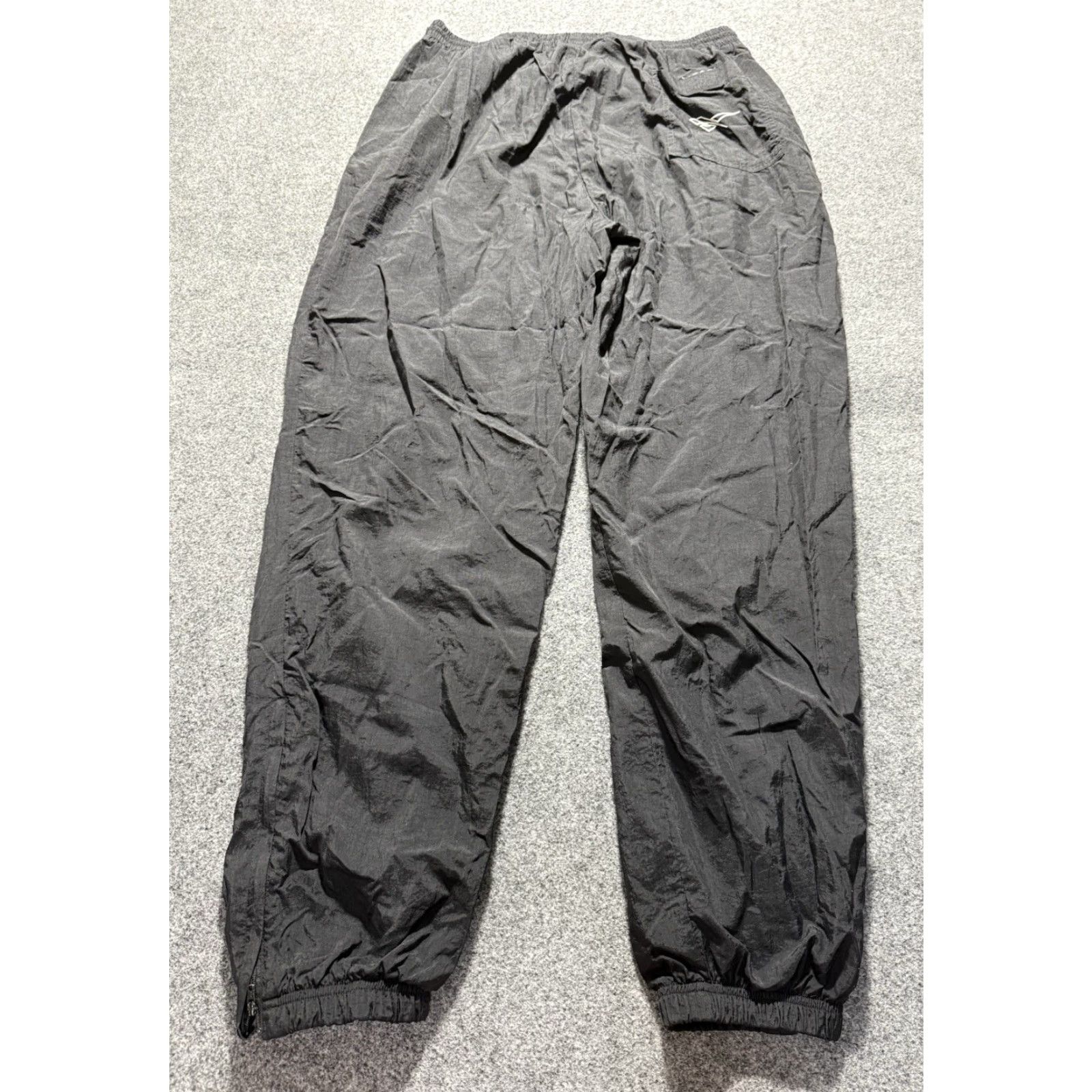Reebok VINTAGE Reebok Track Pants Men L Black Nylon Baggy Ankle Zip 90s Cuffed Size US 33 - 2 Thumbnail