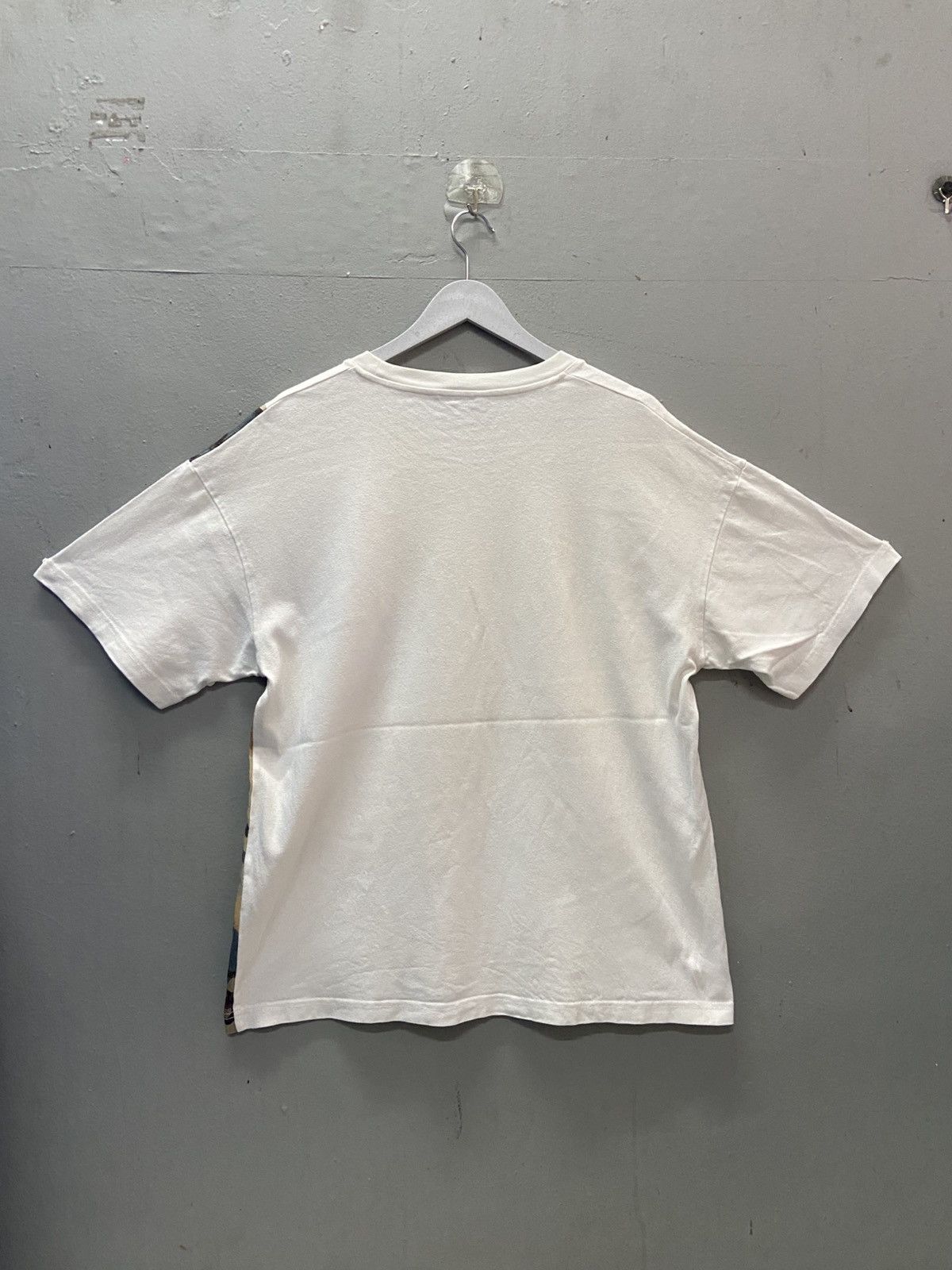Japanese Brand URBAN REVIVO ART GRAPHIC TEE SHIRT Size US L / EU 52-54 / 3 - 5 Thumbnail