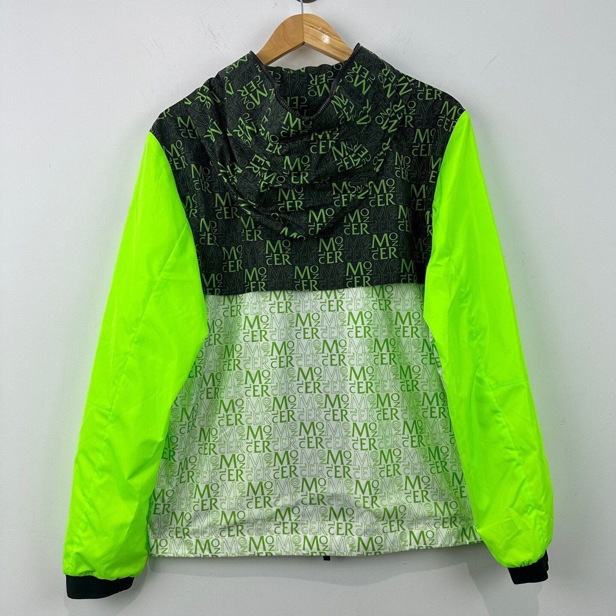 Moncler Moncler Ladies Taanlo Hooded Windbreak Jacket Size ONE SIZE - 2 Thumbnail