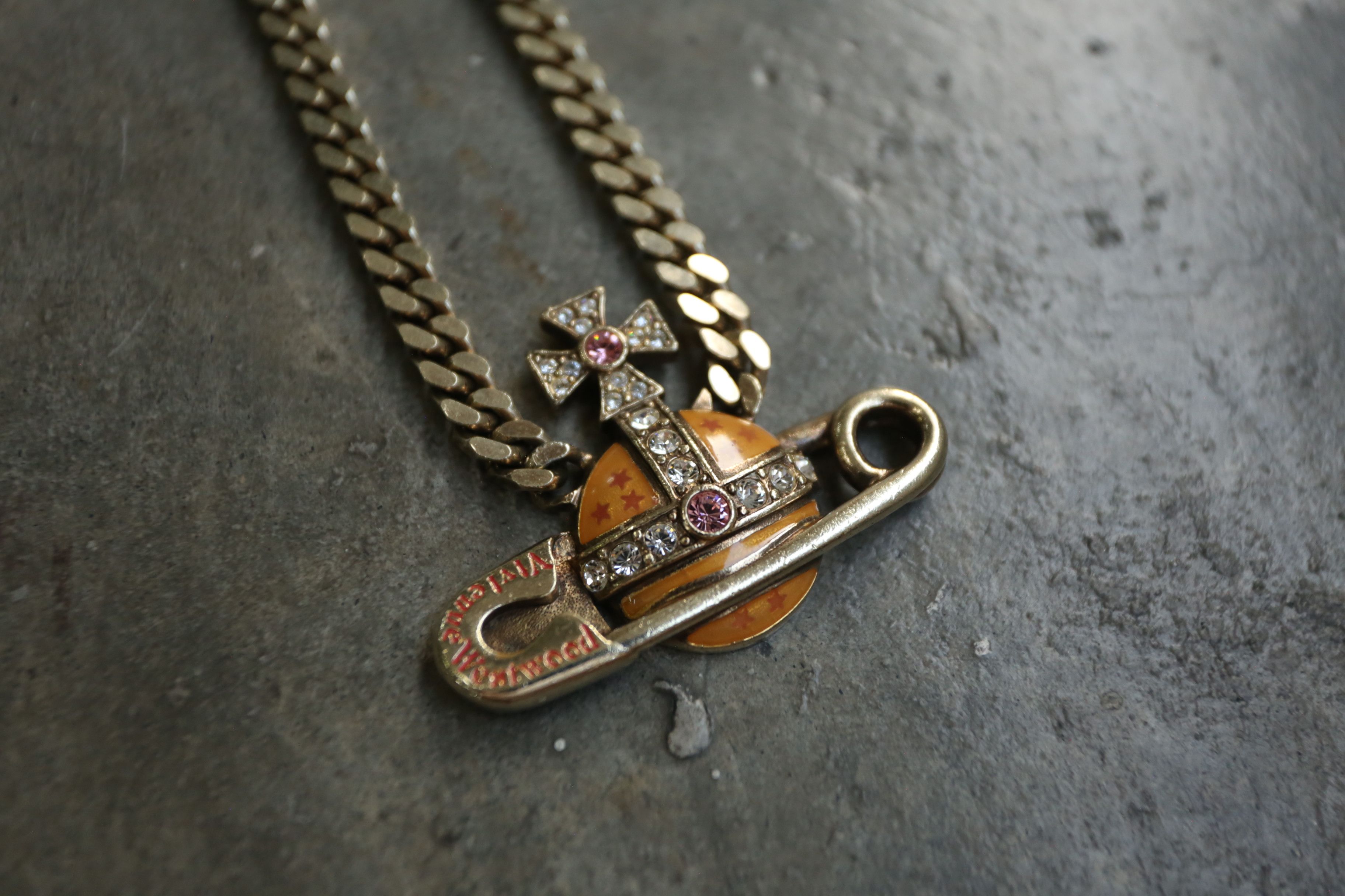 Vivienne Westwood Vivienne Westwood - 2002 - Giant Safety Pin Orb Choker Size ONE SIZE - 6 Thumbnail