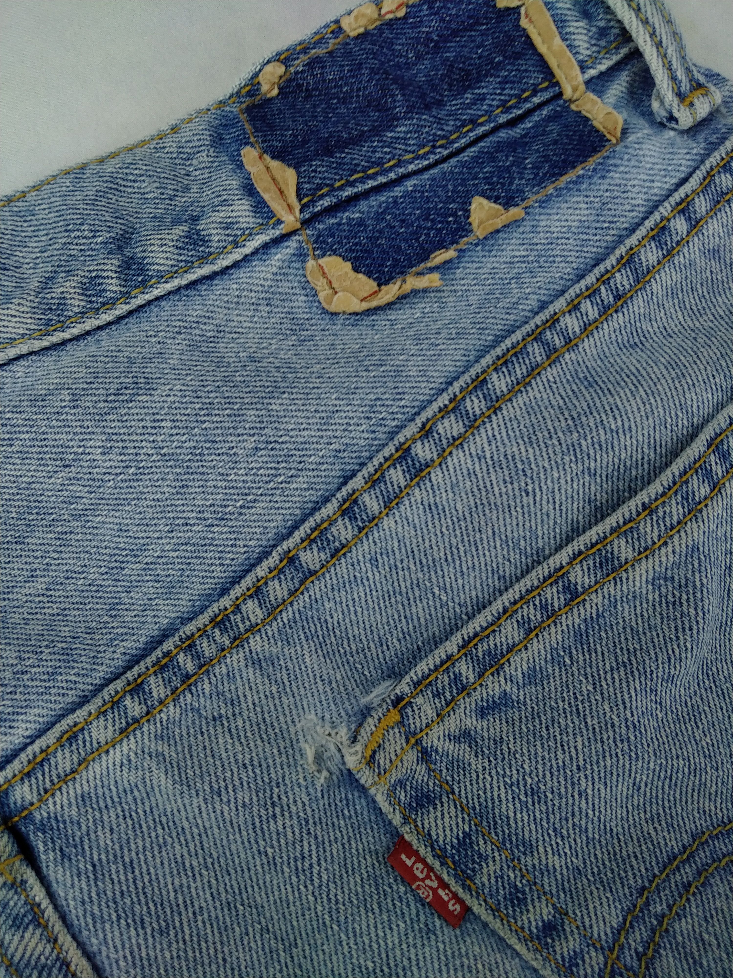 Levi's Light Wash Vintage Levi's 550 Jeans 34x31 Denim -JN1037 Size US 34 / EU 50 - 9 Thumbnail