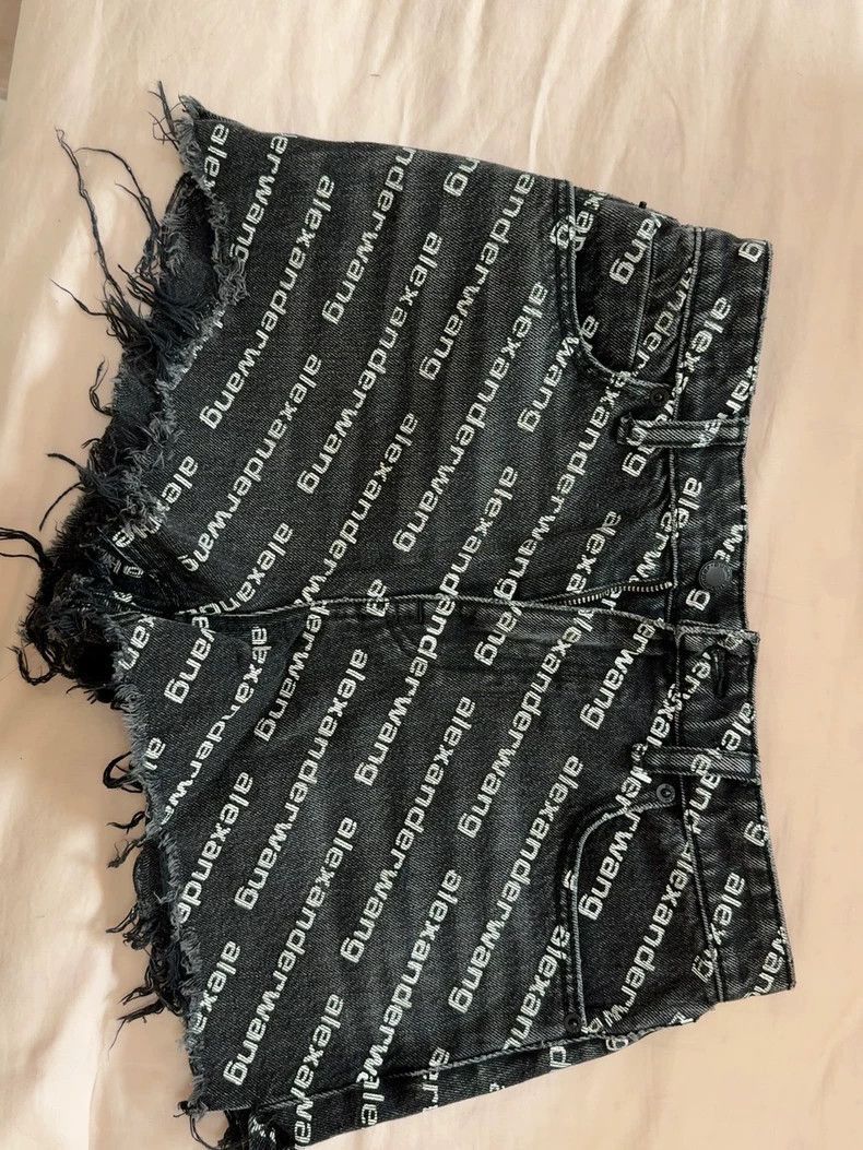 Alexander Wang Alexander Wang Black Printed Shorts- Size 27" / US 4 / IT 40 - 1 Thumbnail