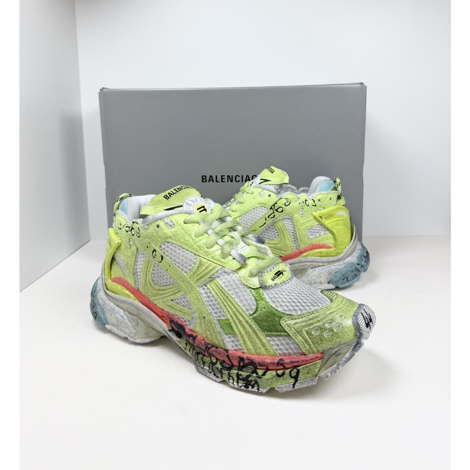 Balenciaga Size 44EU/11US - Balenciaga Runner Marathon Unreleased NEW Size US 11 / EU 44 - 2 Thumbnail
