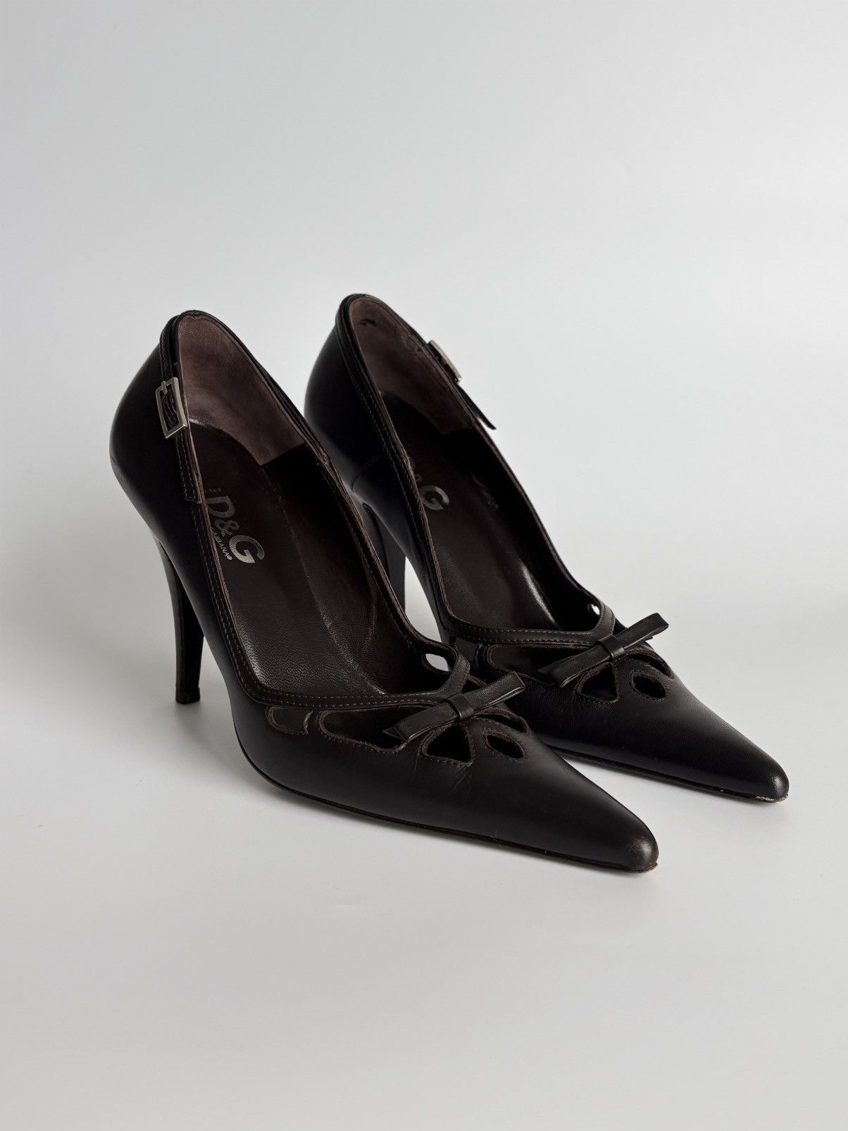 Dolce & Gabbana Dolce & Gabbana Cutout Bow Heels Dark Brown Leather37 US 7 Size US 7 / IT 37 - 3 Thumbnail