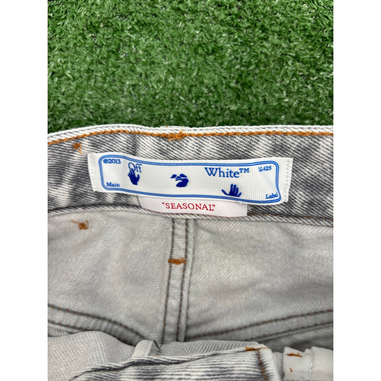 Off-White OFF-WHITE Women's Pink Marbled Shorts Size 27 Size 27" / US 4 / IT 40 - 8 Thumbnail