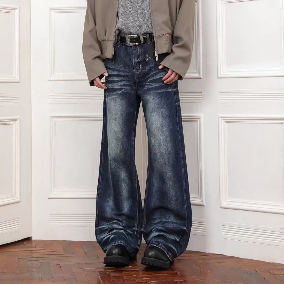 Vintage Men's blue street washed distressed flared jeans Size US 32 / EU 48 - 2 Thumbnail