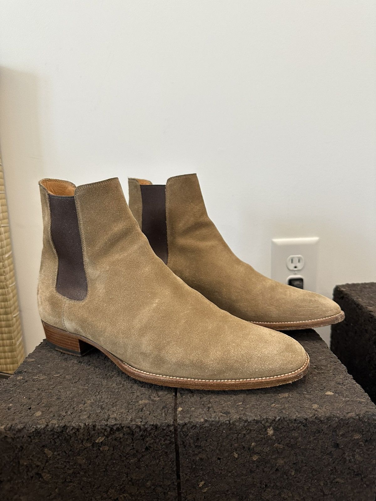 Saint Laurent Paris Tan Suede Chelseas Size US 8 / EU 41 - 3 Thumbnail