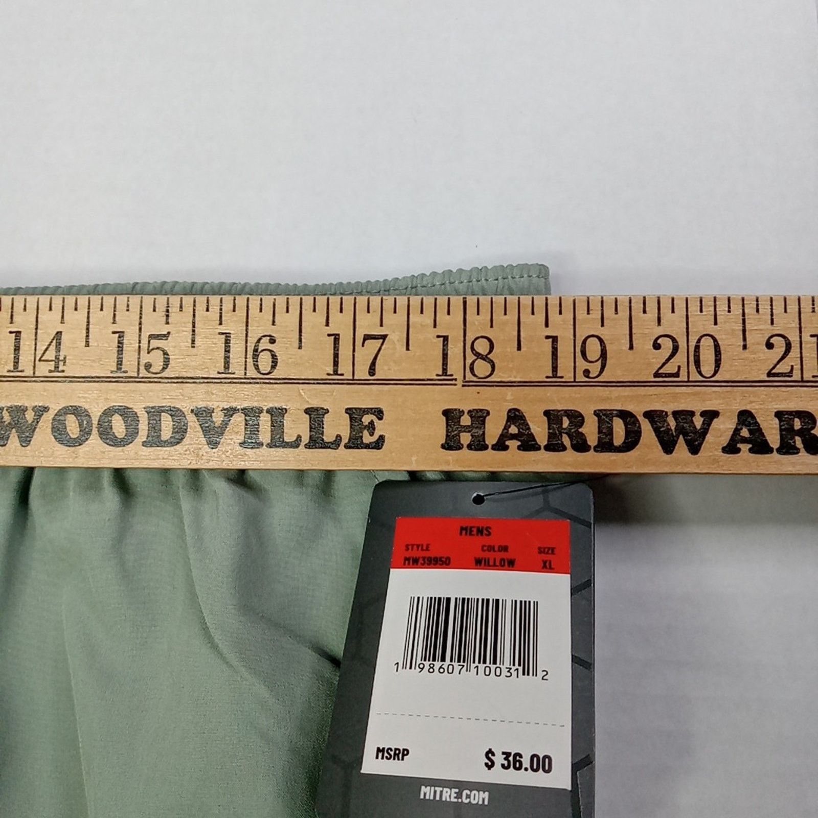 Other Mitre Men’s XL Elastic Waist Green Shorts With 7” Inseam NWT Size US 38 / EU 54 - 6 Thumbnail