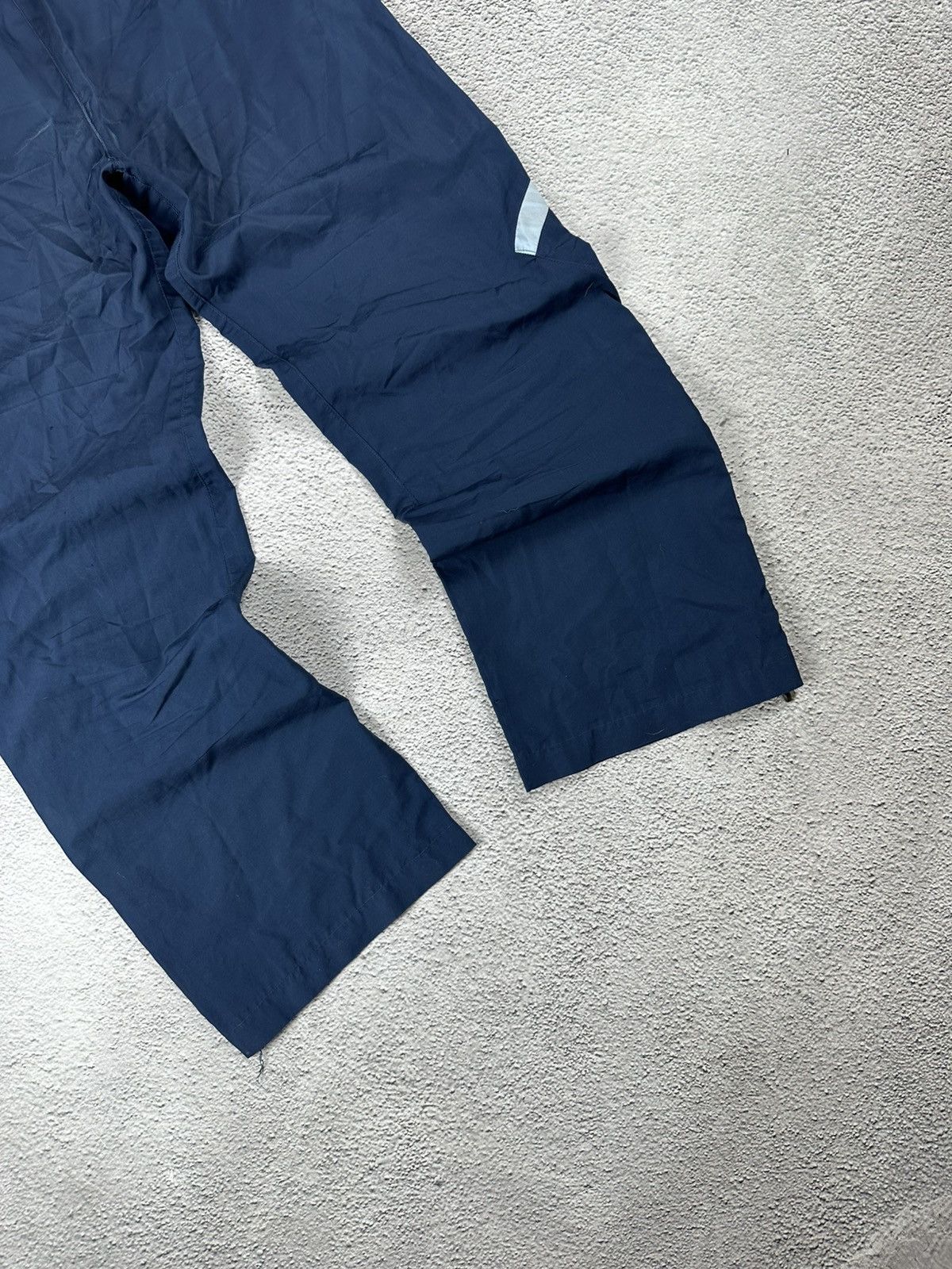 Nike Vintage Nike Track Pants Nylon Baggy Y2K Drill Style Size 34" / US 12 / IT 48 - 7 Thumbnail