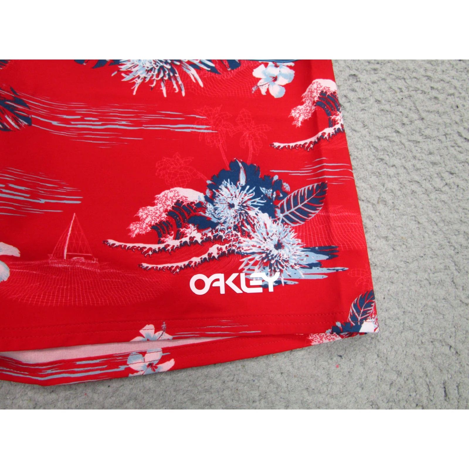 Oakley Oakley Board Shorts Mens 31 Red Hawaiian Floral Surf Trunks - Retro Bloom 20 - 4-Way Stretch Water-Repellent Drawstring Back Pocket Size US 31 - 2 Thumbnail