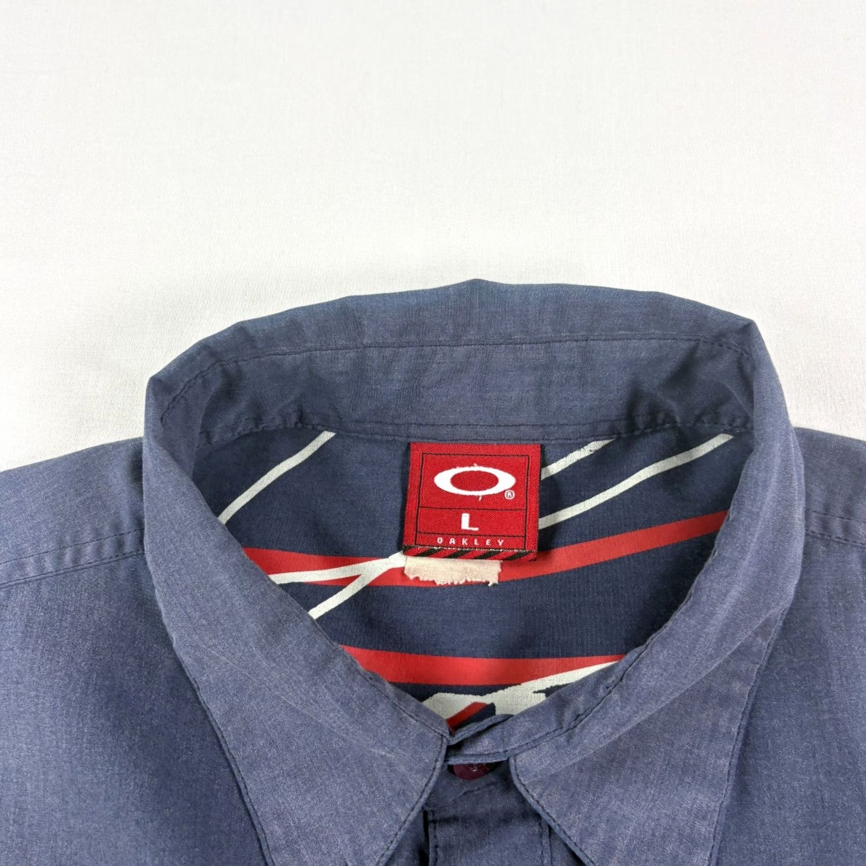 Oakley VINTAGE Oakley Shirt Mens Large Blue Button Up Skater Camp Y2K Streetwear Size US L / EU 52-54 / 3 - 4 Thumbnail