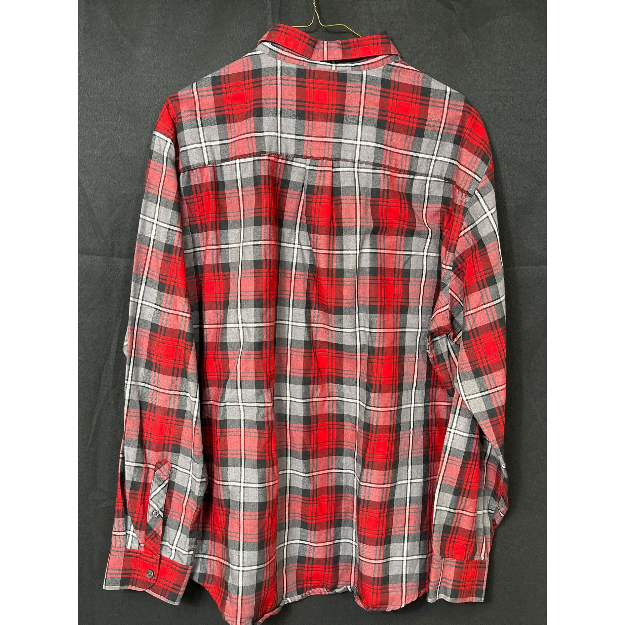 Van Heusen Van Heusen SKU 7620 Mens Red and Gray Plaid Button Down Shir Size US XL / EU 56 / 4 - 2 Thumbnail