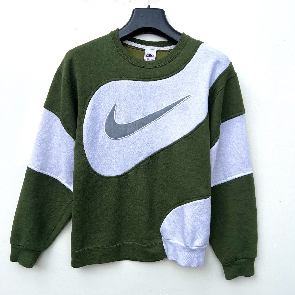 Nike Nike sweatshirt vintage Size US L / EU 52-54 / 3 - 1 Thumbnail