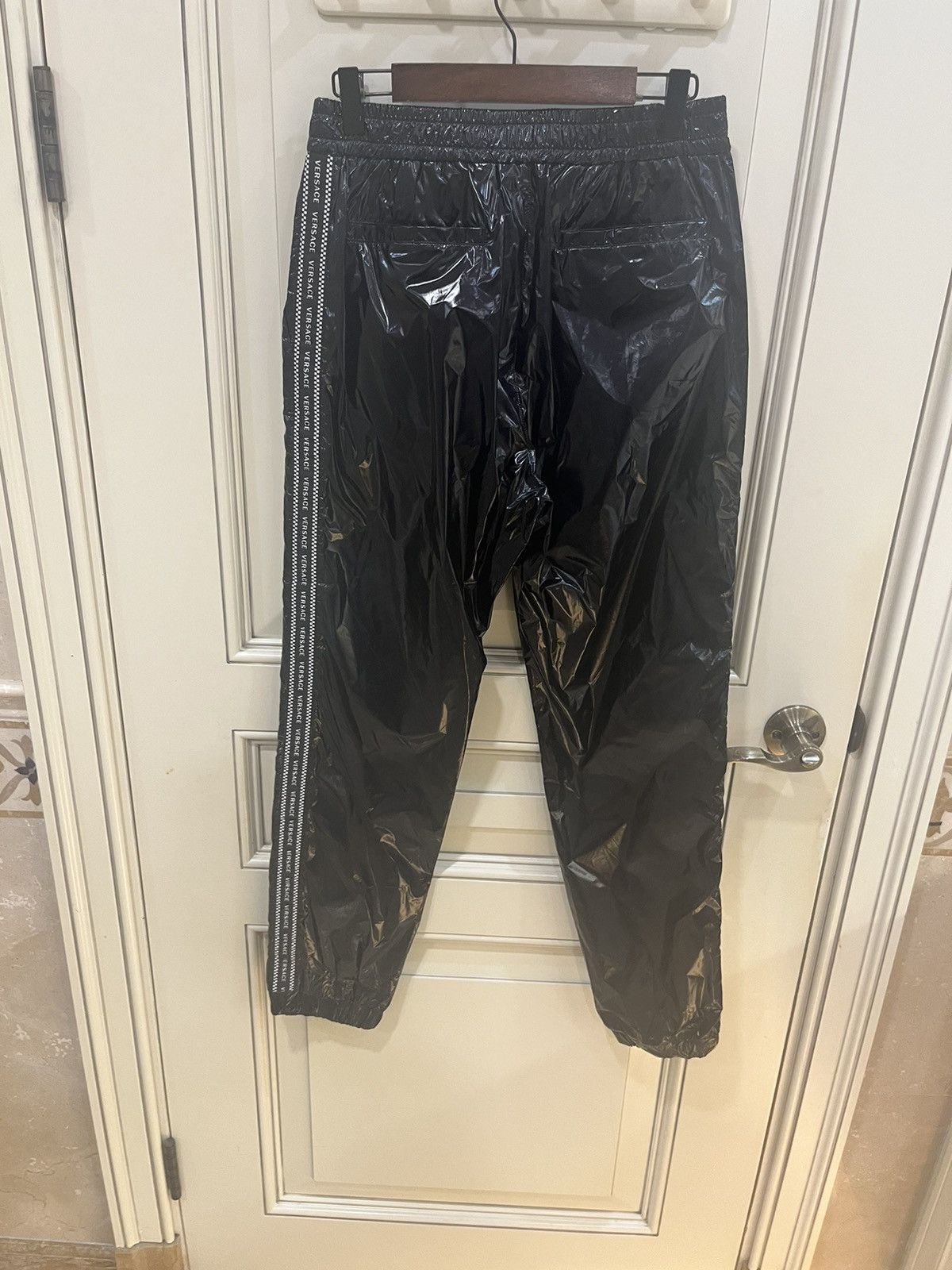 Versace Shiny sweatpants size 46 Size US 30 / EU 46 - 9 Thumbnail
