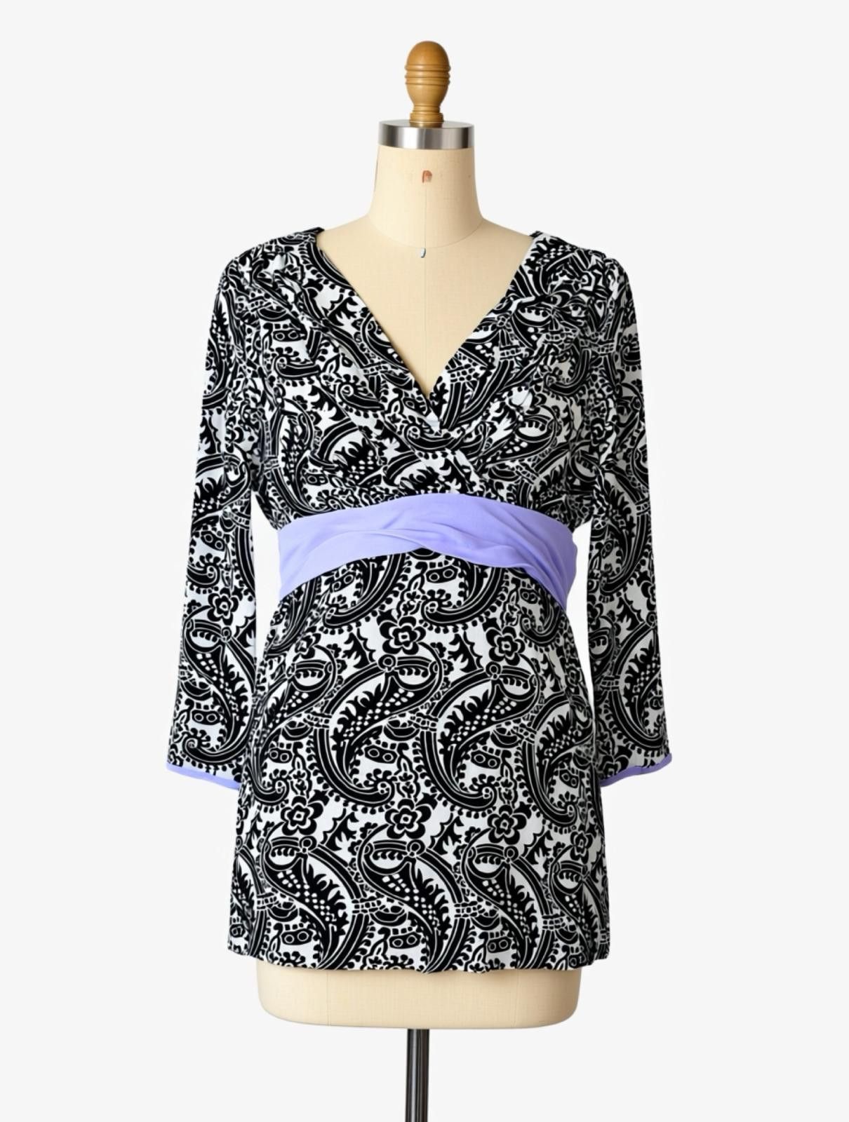 Other INC International Concepts Black and White V-Neck Medium Size M / US 6-8 / IT 42-44 - 1 Thumbnail