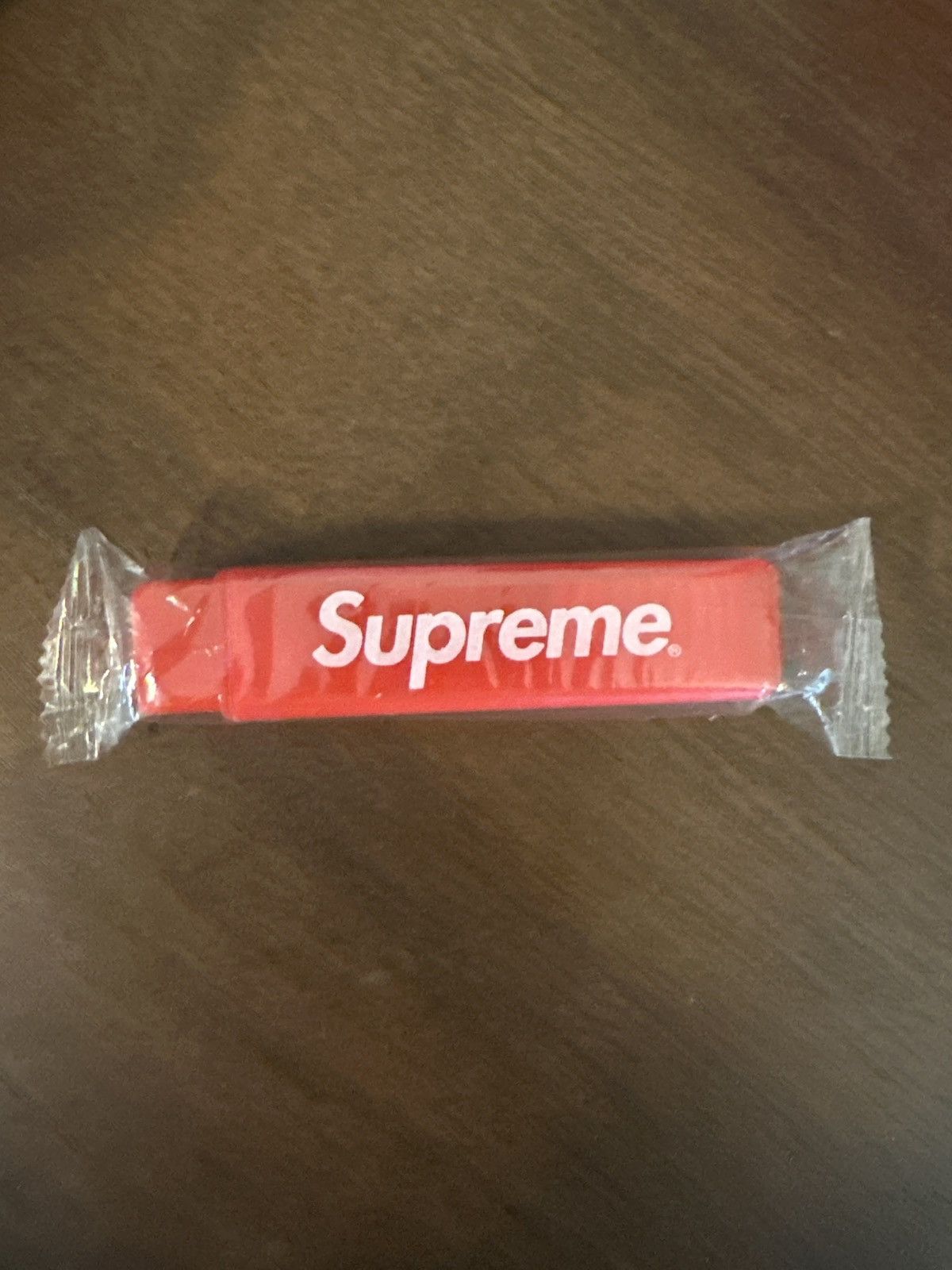 Supreme Supreme Travel Toothbrush Red Size ONE SIZE - 1 Thumbnail