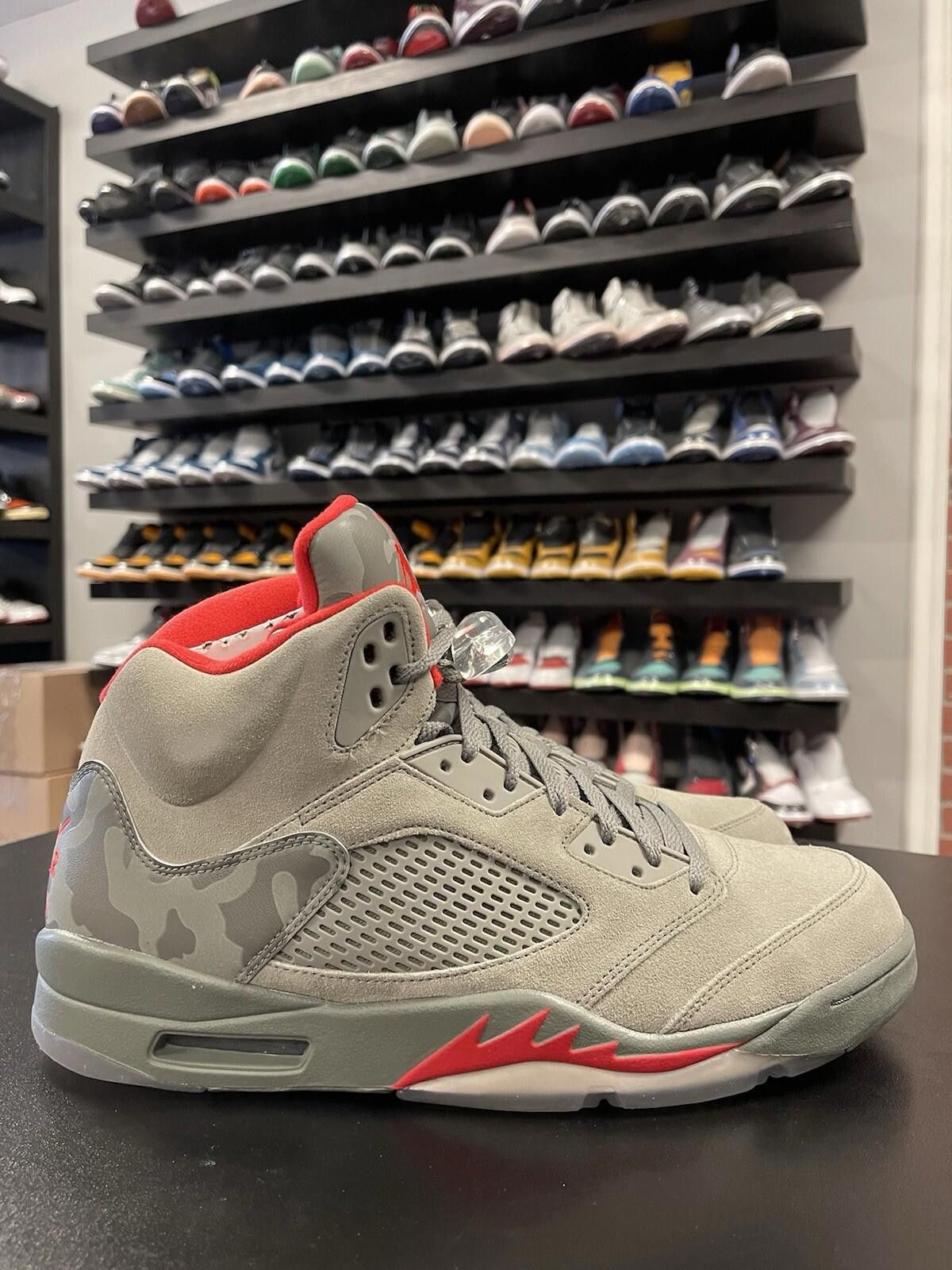 Jordan Brand Size 13 - Nike Air Jordan 5 P51 Camo Dark Stucco/University Size US 13 / EU 46 - 3 Thumbnail