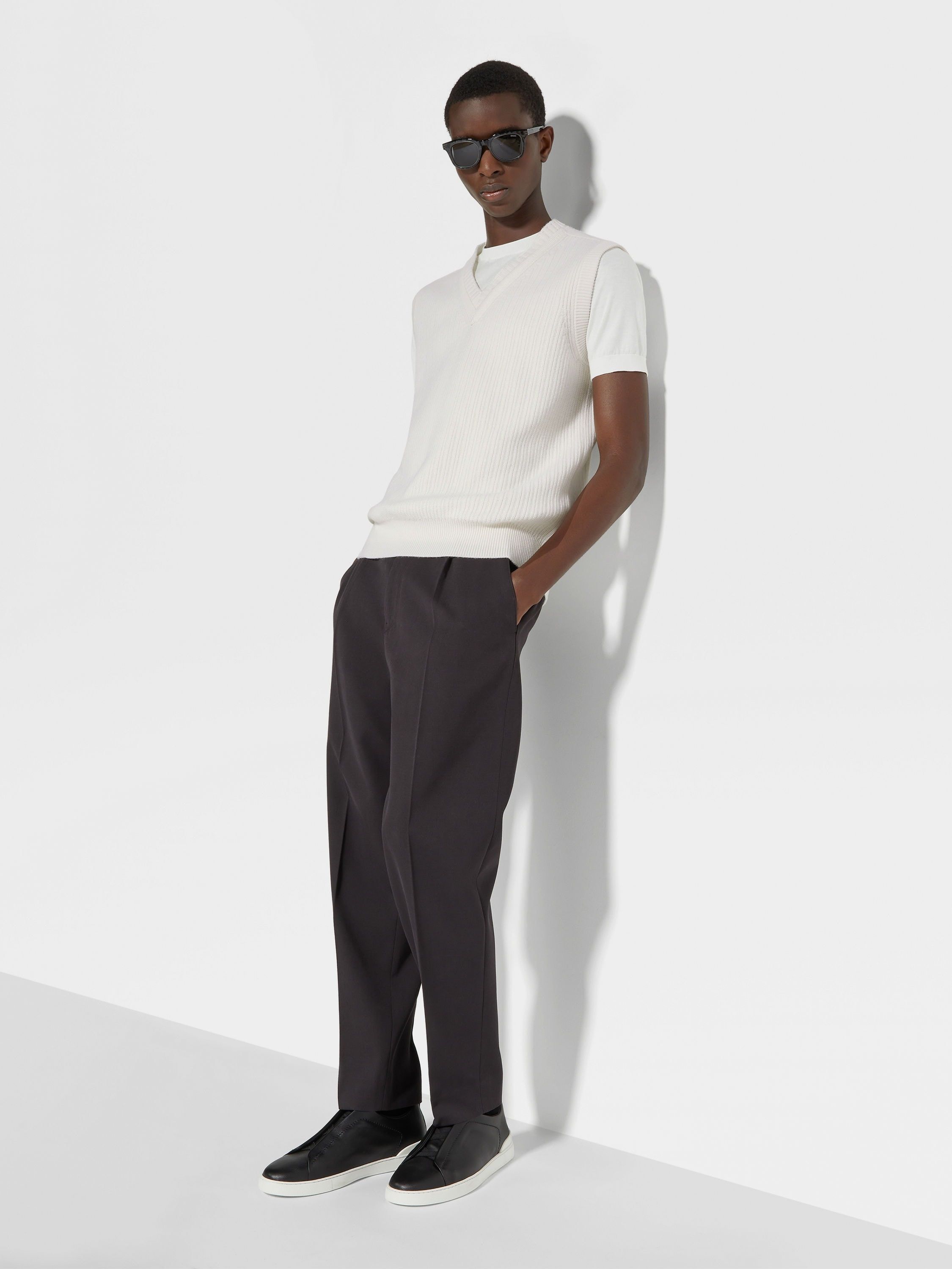 Ermenegildo Zegna o1s1rm0225 RUDQ8 Vest in White Size US L / EU 52-54 / 3 - 3 Thumbnail