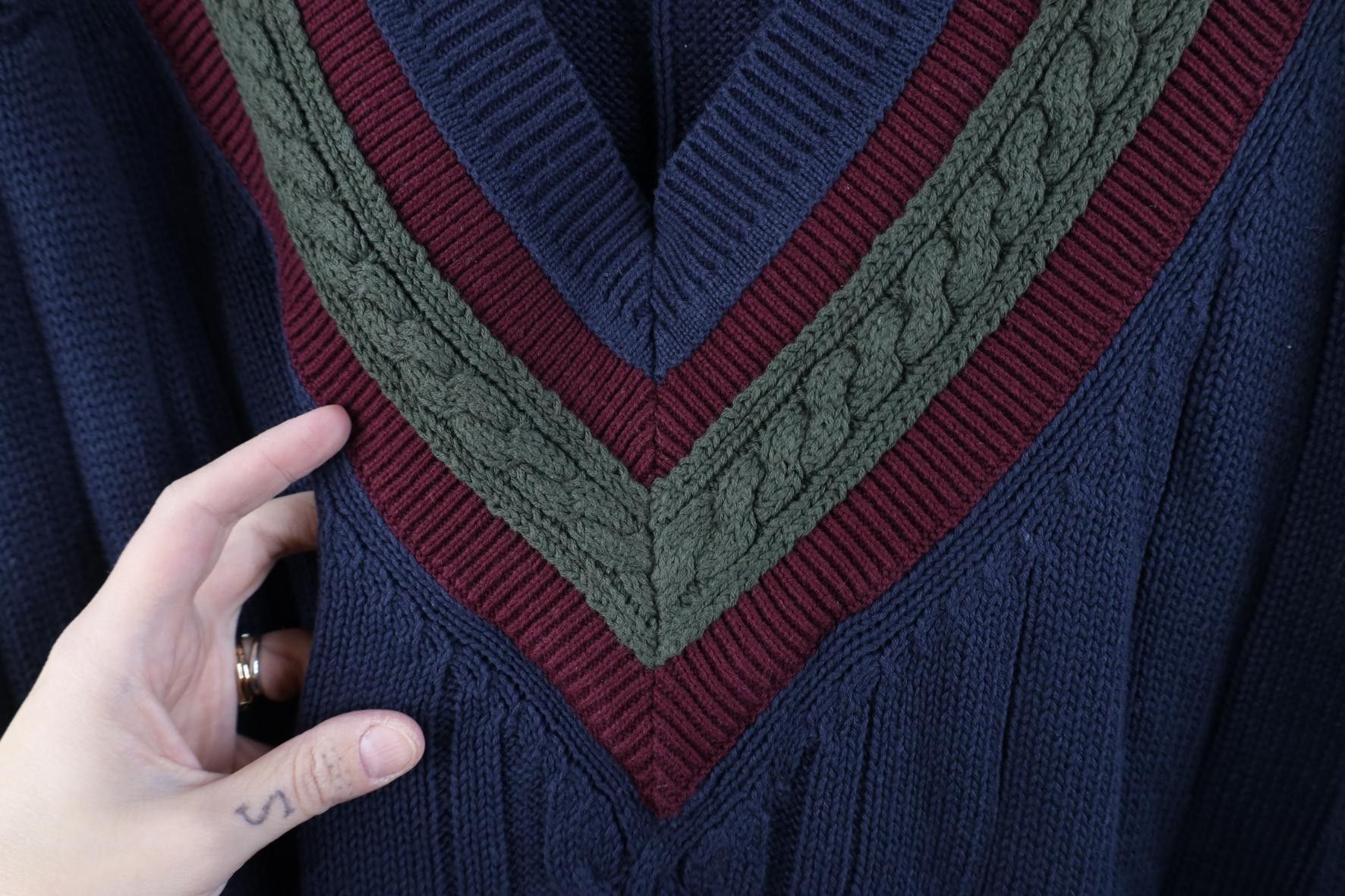 Vintage Vintage 90s Dapper Framed Cotton Ribbed Knit V-Neck Sweater Size US L / EU 52-54 / 3 - 5 Thumbnail