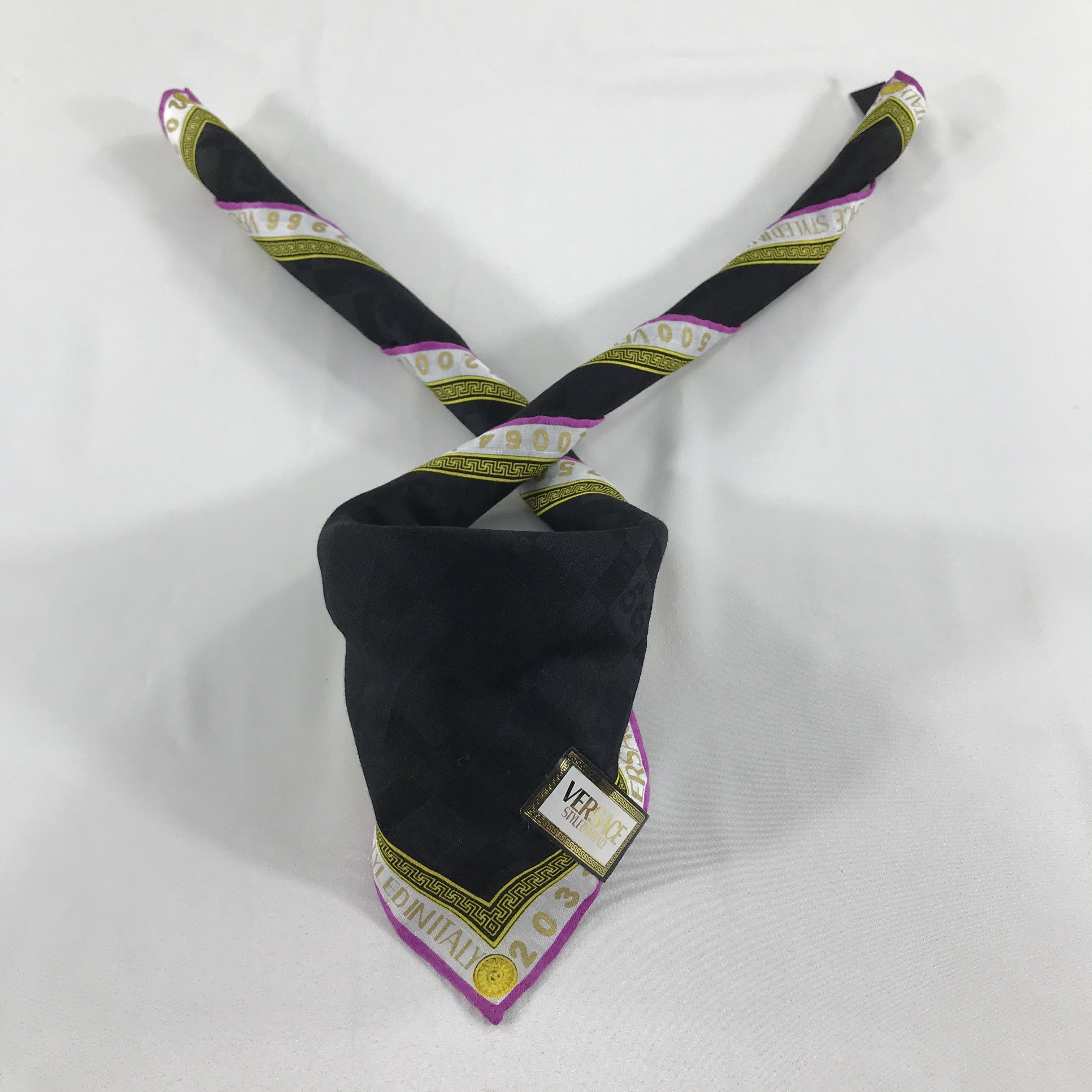Versace Versace Numbers Handkerchief Neckerchief Bandana H636 Size ONE SIZE - 2 Thumbnail